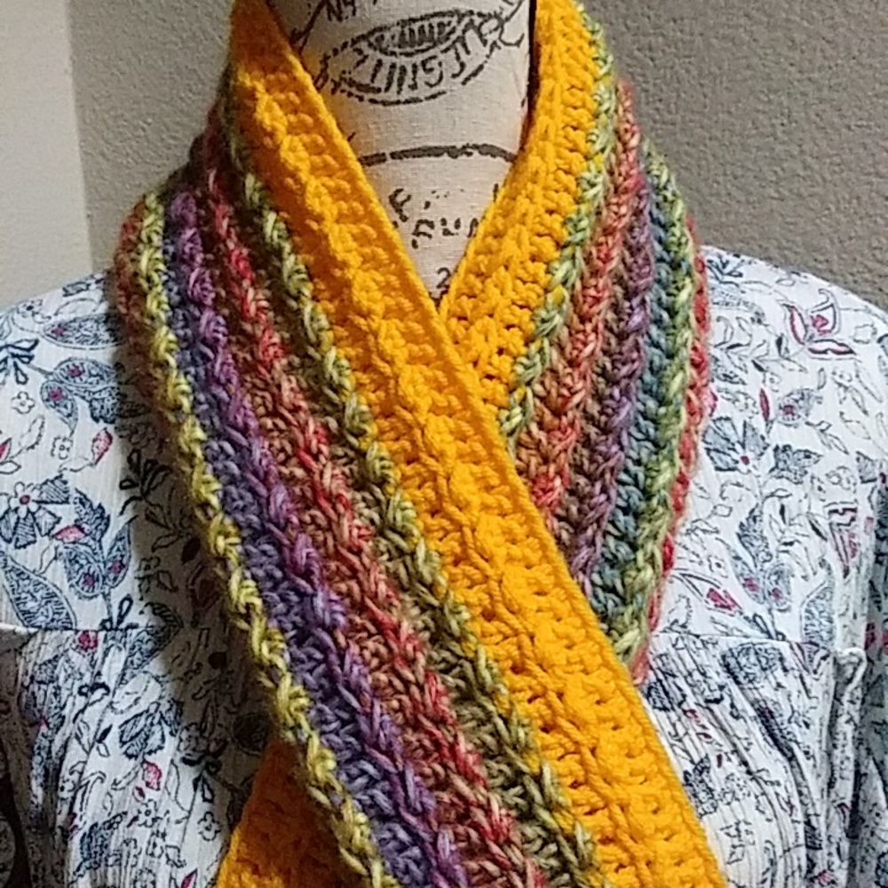 Handmade Colorful Scarf - Picture 3 of 8